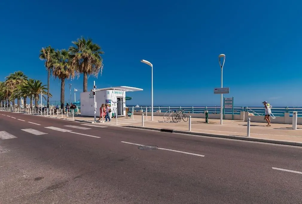 Superbe Studio Bord De Mer Avec Terrasse & Piscine Cannes